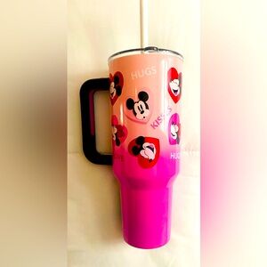 Disney Mickey & Minnie Mouse Love Hug Kisses Pink Steel 40 Oz Drink Tumbler NEW